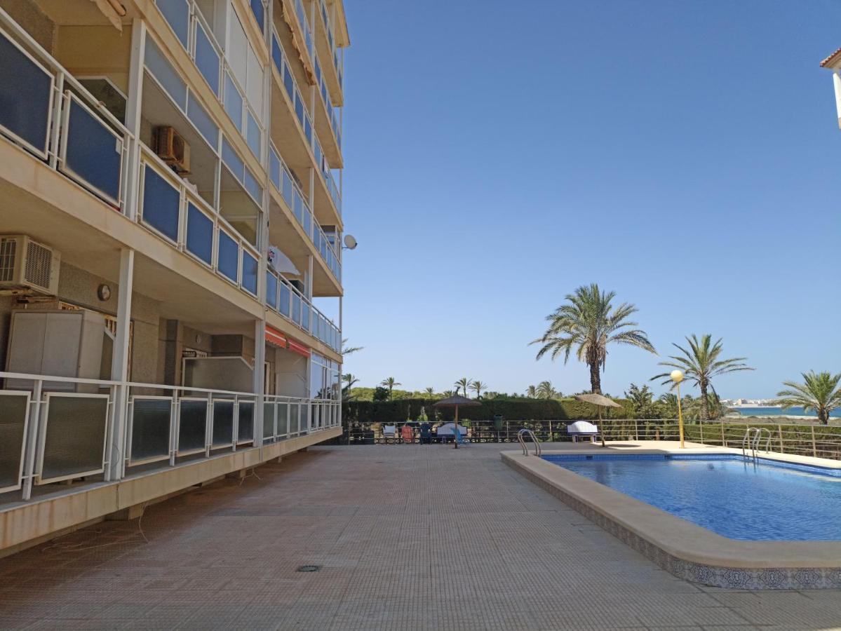 Апартаменты Torrevieja Junto Cala Ferris Экстерьер фото
